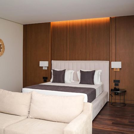 Supreme Hotel Golem  Eksteriør billede